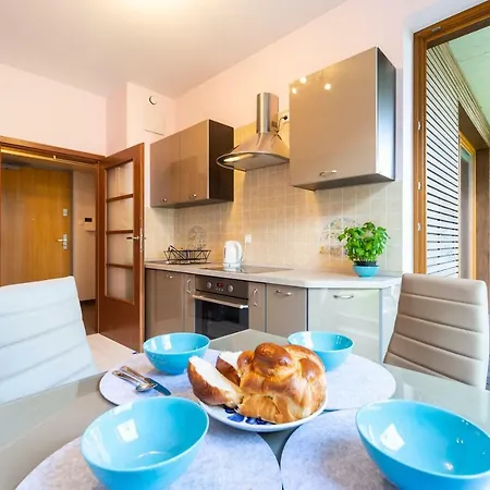 Przymorze Nadmorski Dwor By Renters Διαμέρισμα